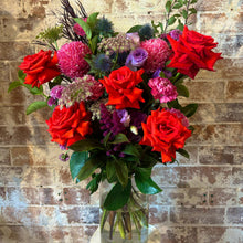 Load image into Gallery viewer, LOVE STRUCK
